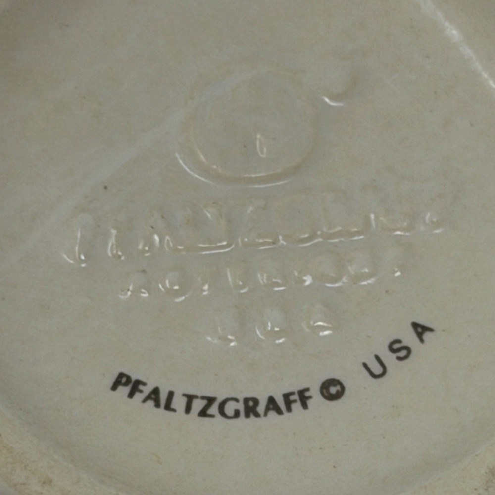 Vtg Pfaltzgraff Hopscotch 2 Coffee Mugs Cherry Plum Stoneware Retro USA Cottage - Picture 9 of 14
